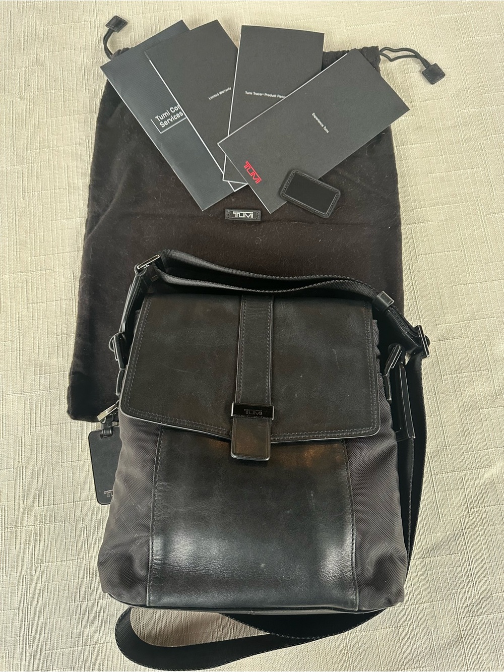 Tumi Black Nylon Leather Flap Crossbody Bag Red Geometric Lining Organizers